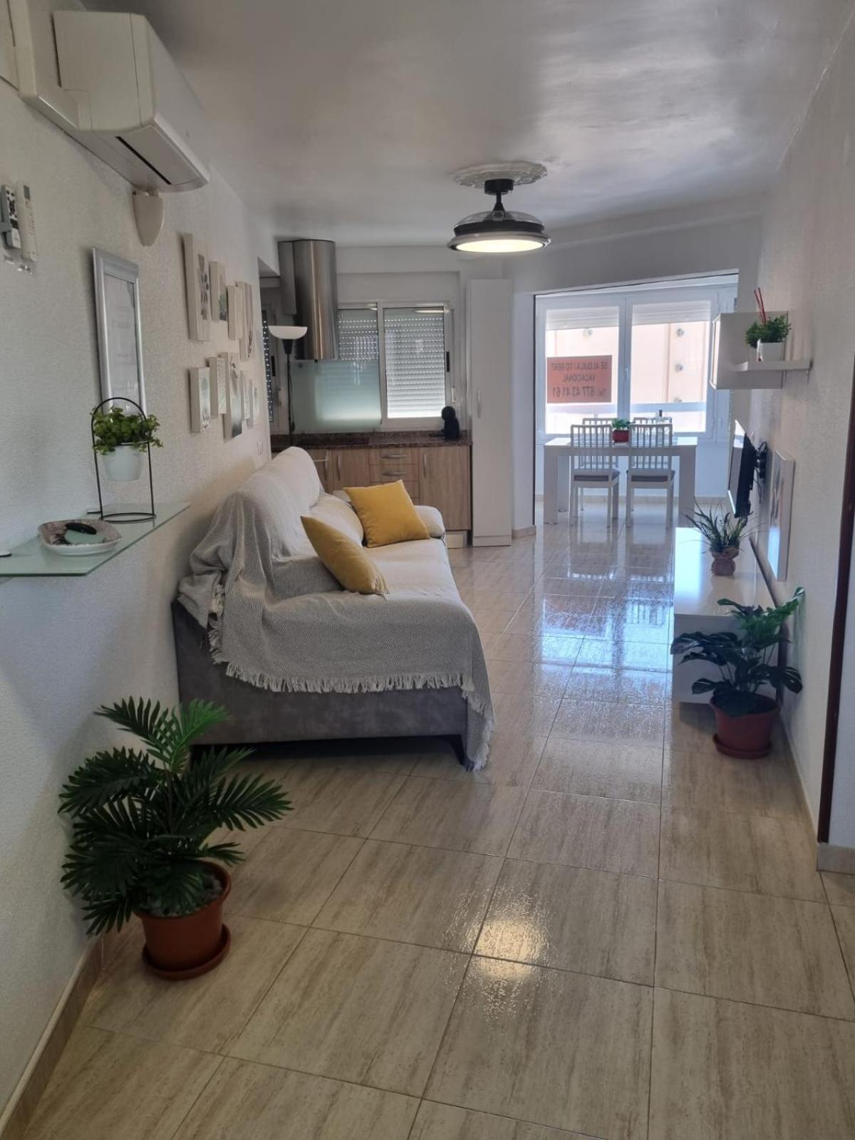Nuevo Apartamento En Бенидорм Екстериор снимка